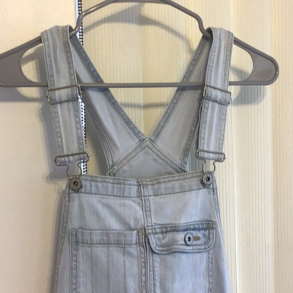 JAN HOST PICK ‘Mossimo’ Faded Blue Denim Short Overalls - Picture 2 of 7